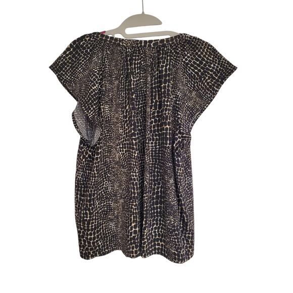 Women's Banana Republic Animal Print Keyhole Neck Blouse | Size Medium - Picture 2 of 7